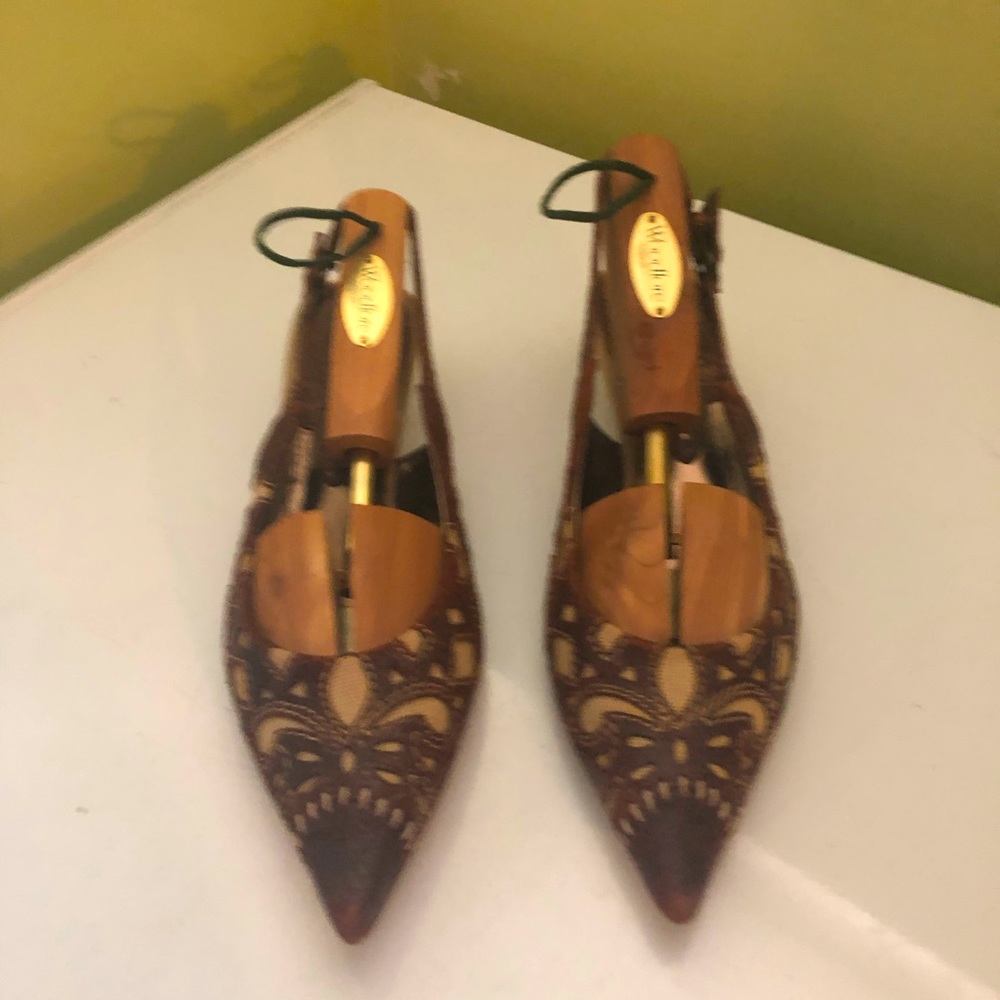 Unarsa NWT on leather sole